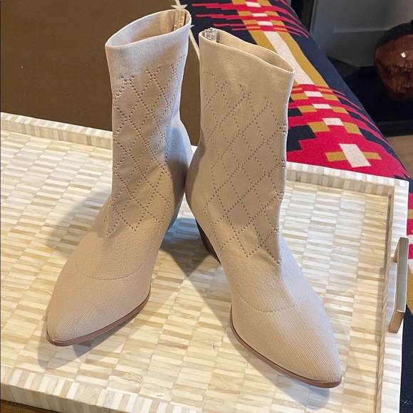 Coconuts Beige Quilted Ankle Boots